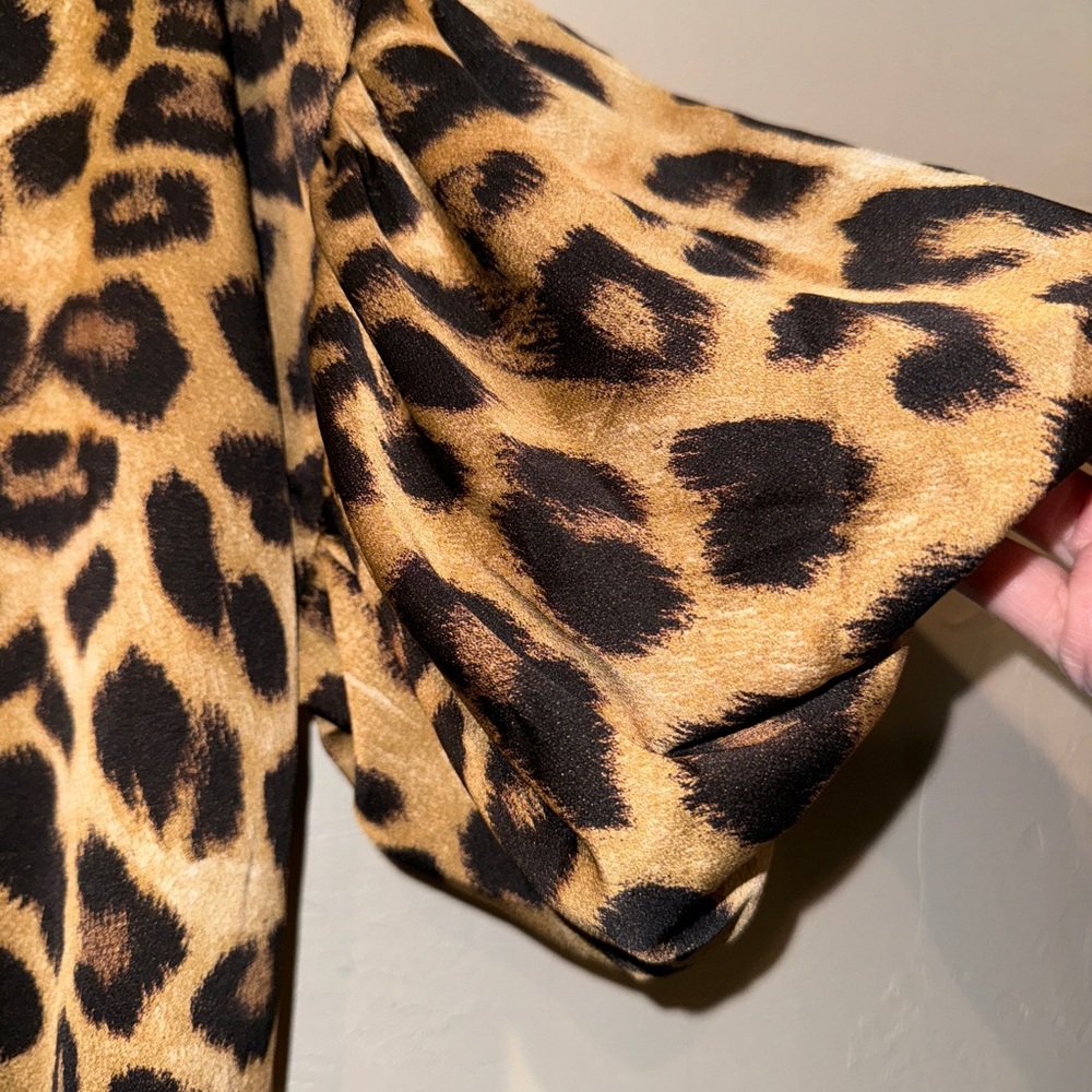 Leopard Print Top - Picture 3 of 5